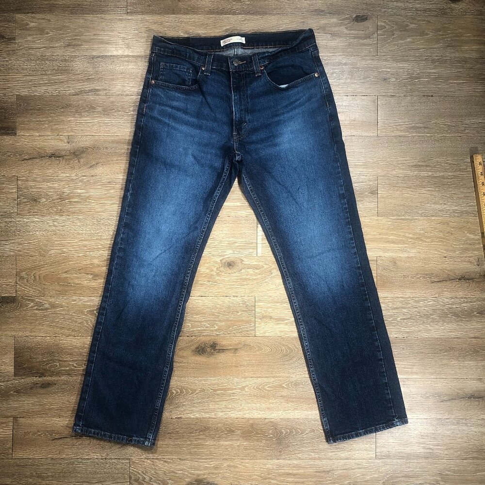 Levis Signature Jeans Mens Tag 32x32 Dark Wash Relaxed Straight Actual 33x30